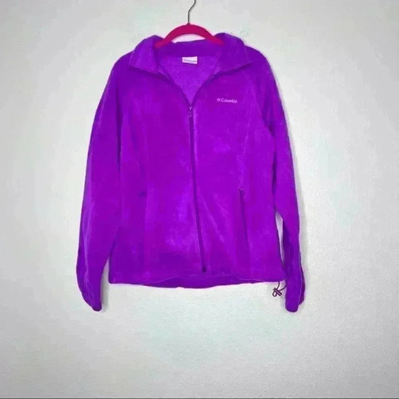 Women's Columbia Fleece Jacket - Fuscia - Size Medium. Gently used no defects - Picture 2 of 8